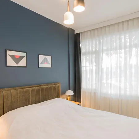 Fully Renovated Spacious Two Bedroom At Cihangir Appartement Istanboel